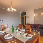 Апартаменти Gradiscanskih Hrvata Макарська