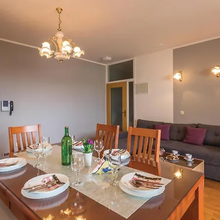 Lägenhet Gradiscanskih Hrvata Makarska